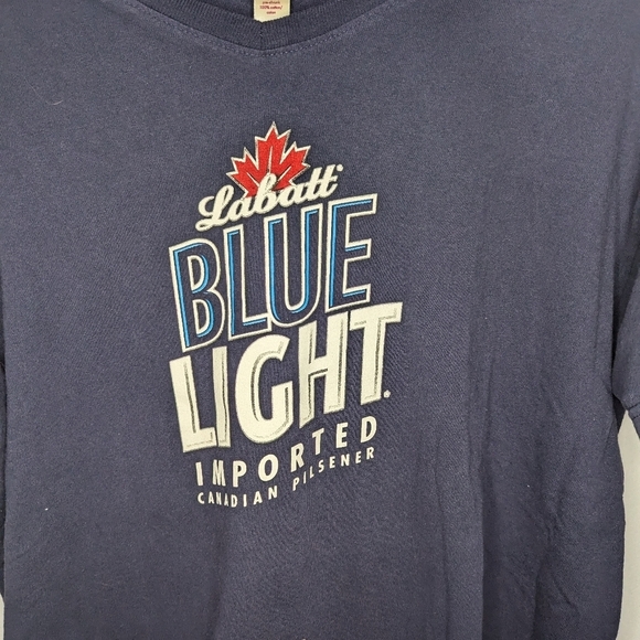 Anvil woman's labatt blue light imported beer Vneck shirt Womans Large - Picture 3 of 3